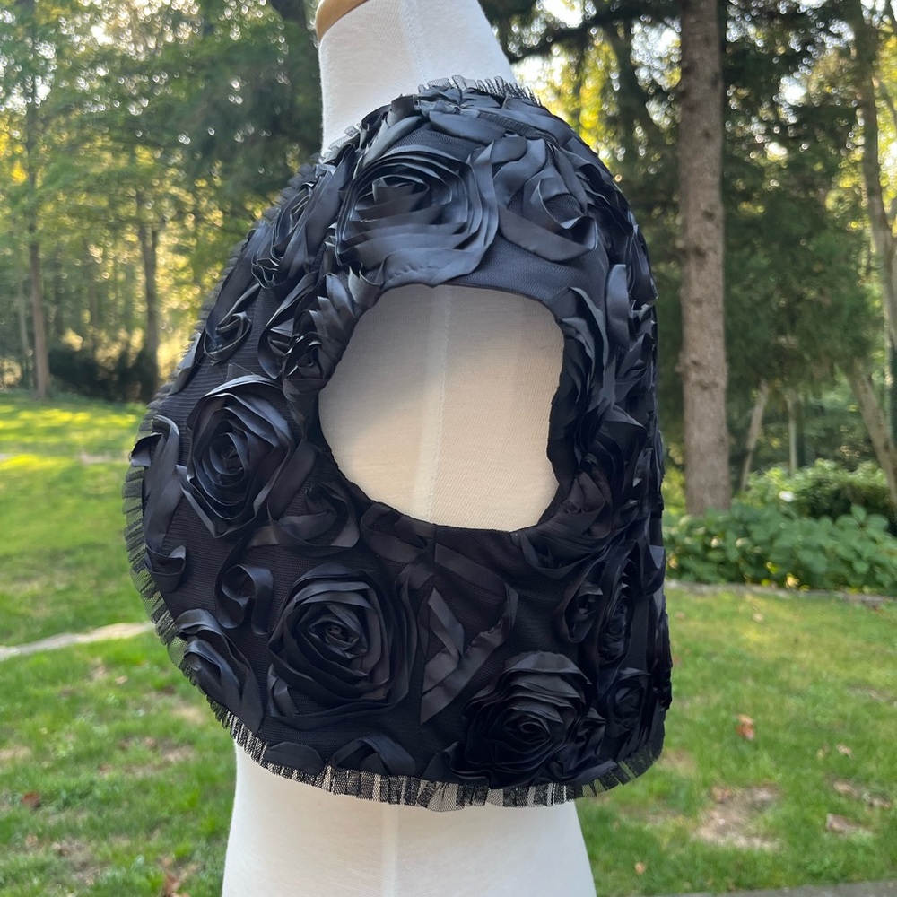 WHBM Elegant Black Floral Bolero Shrug Size M - Picture 7 of 9